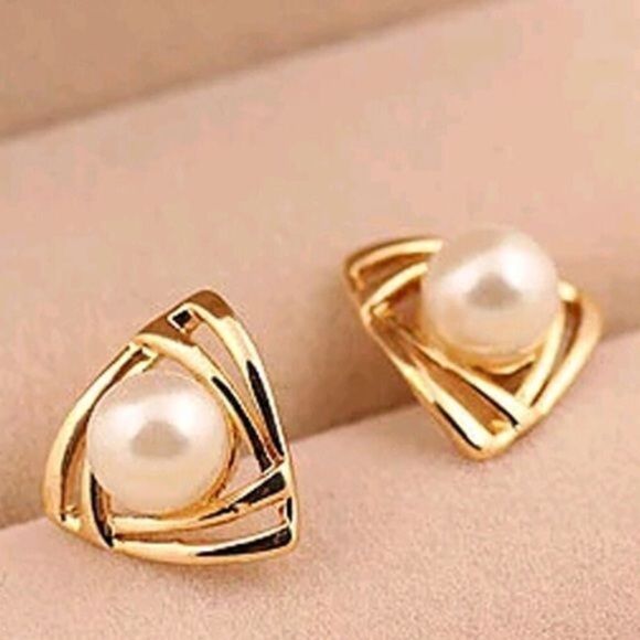 Imitation Pearl Earrings - Picture 2 of 4